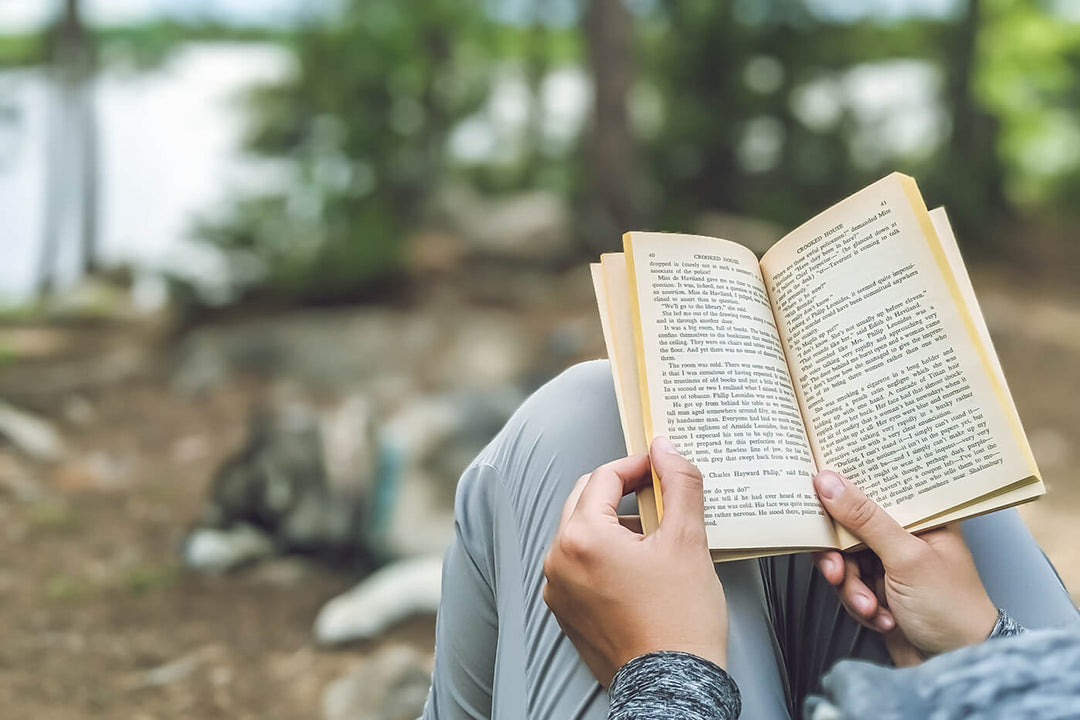 How to Keep Books Safe While Traveling