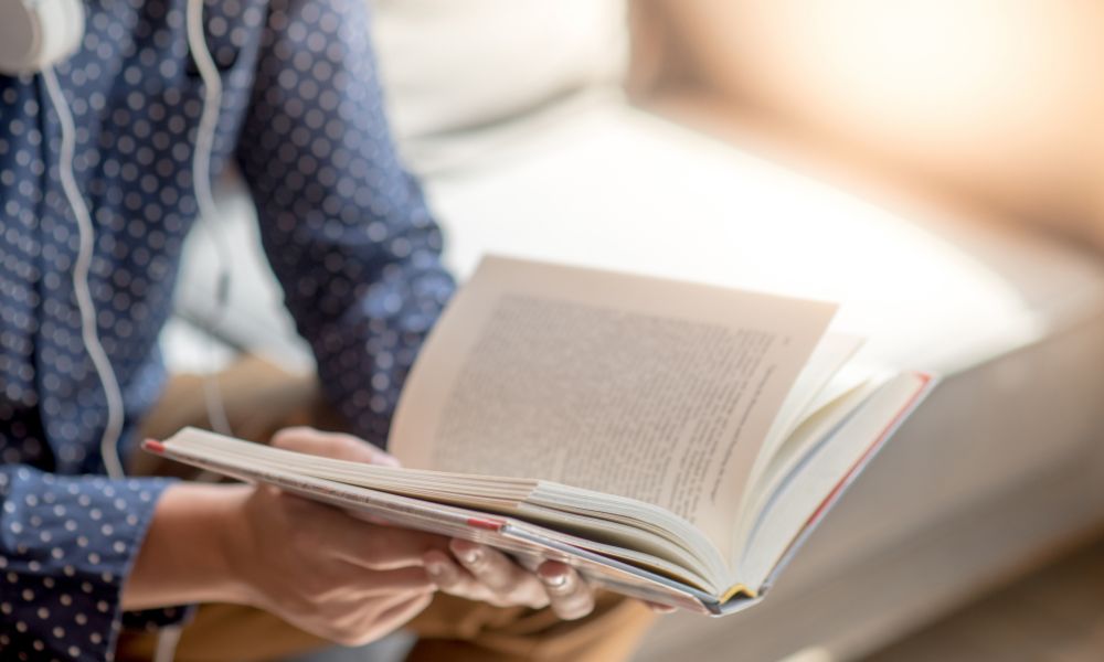 How Reading Books Positively Affects the Brain